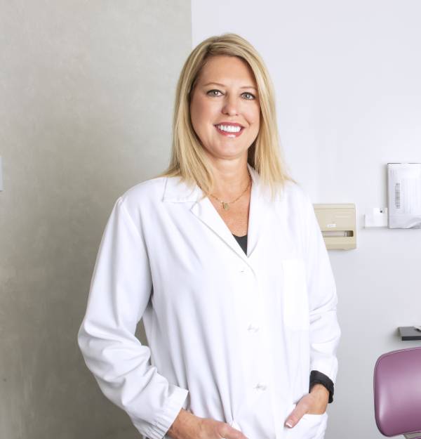 Michele Arnold, DDS